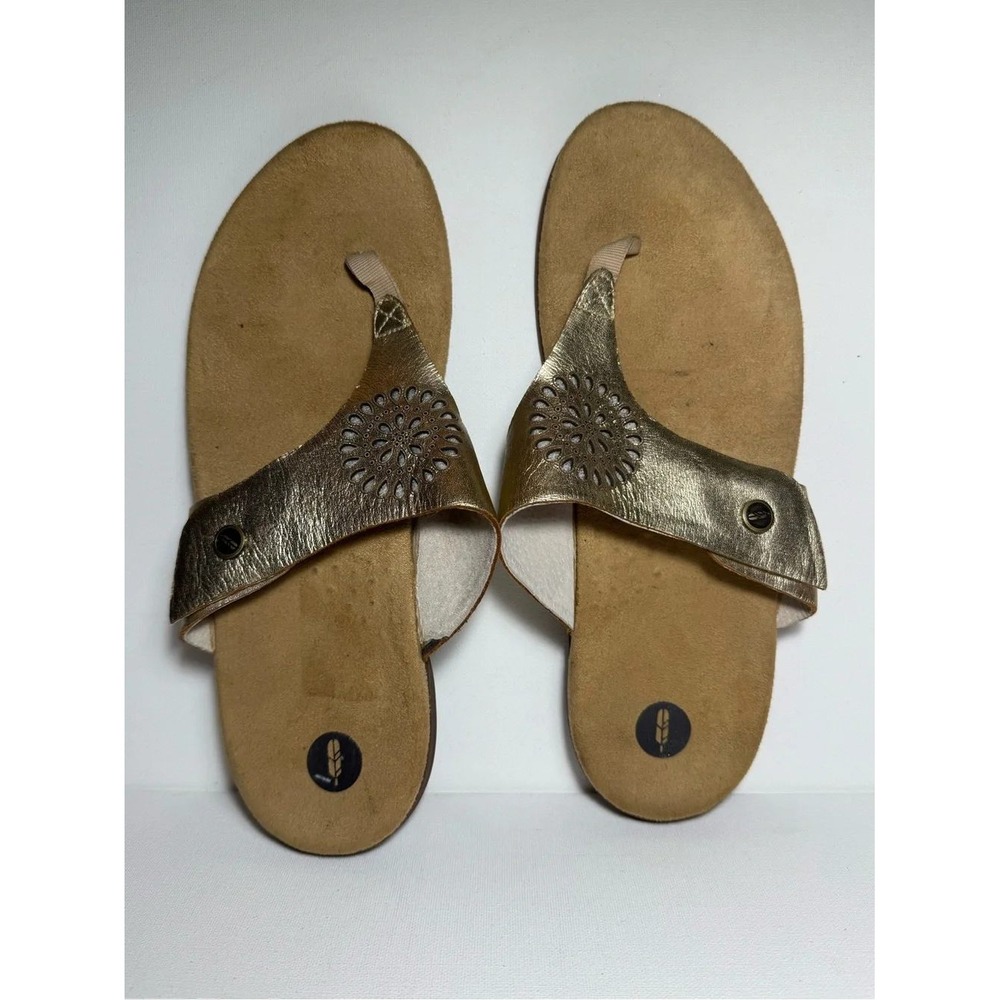 REVITALIGN Sandals Women's 12 Brushed Gold Leather Flip Flop Thong Flat NWOT